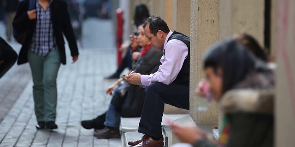 Desempleo en Gran Santiago llegó a 8,8%, pero proyectan que no seguiría subiendo