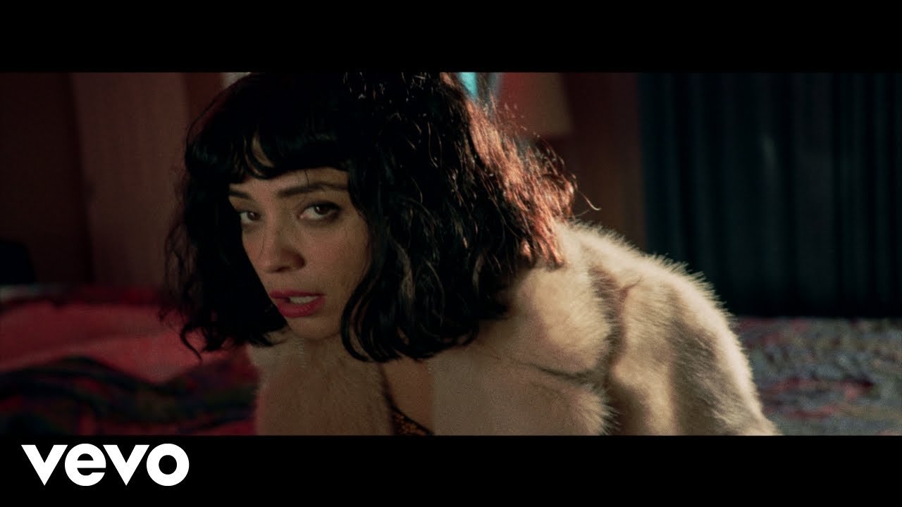 Mon Laferte sorprende con estreno de “Chilango Blues”