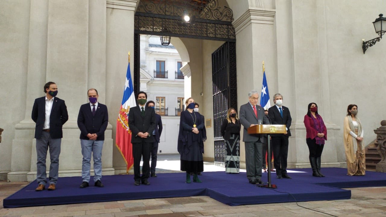 Apoyo a la Clase Media: Cómo y quiénes podrán postular a anuncios sobre "Protección a la Vivienda"