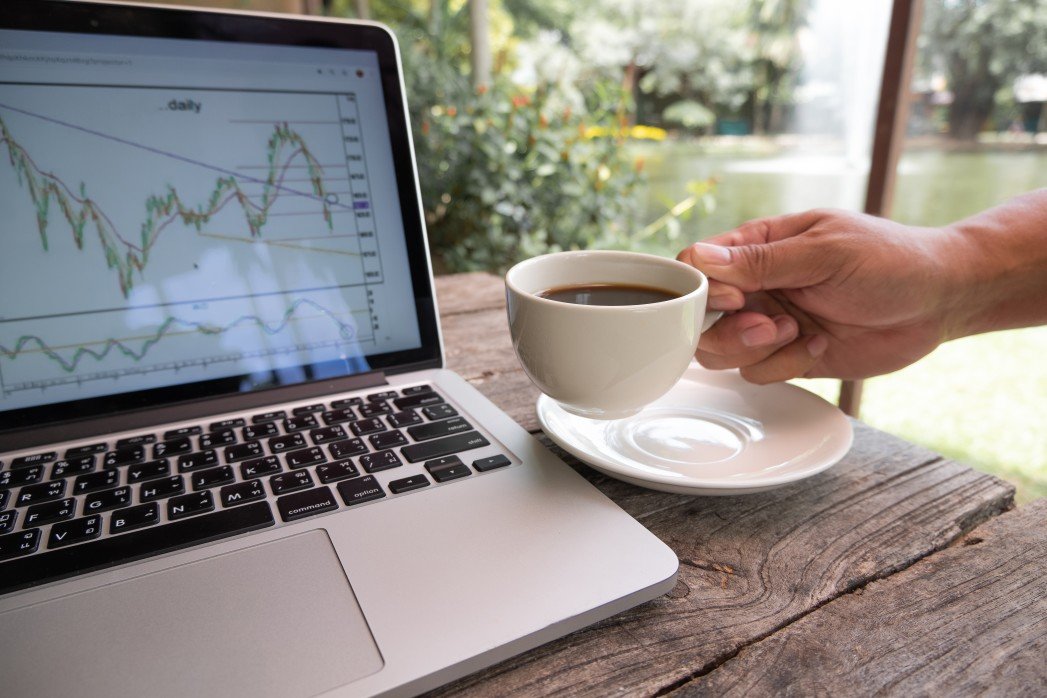 Cerca de la mitad de los profesionales chilenos ha aumentado su productividad al trabajar desde casa