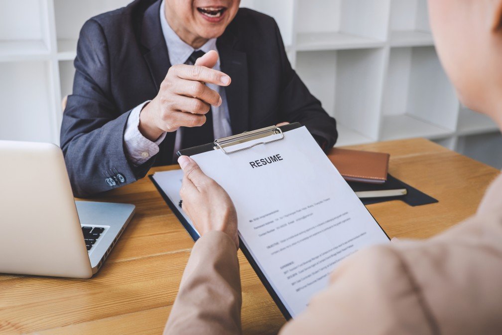 La importancia de persistir en la búsqueda laboral pese a la crisis actual