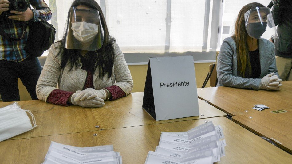 Vocales de mesa para el Plebiscito: ¿Cómo y dónde presentar las excusas?