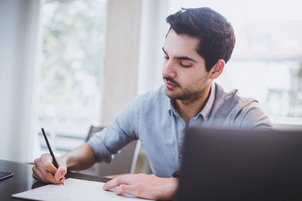 Sence ofrece 20.000 cupos para estudiar inglés de forma online y gratuita