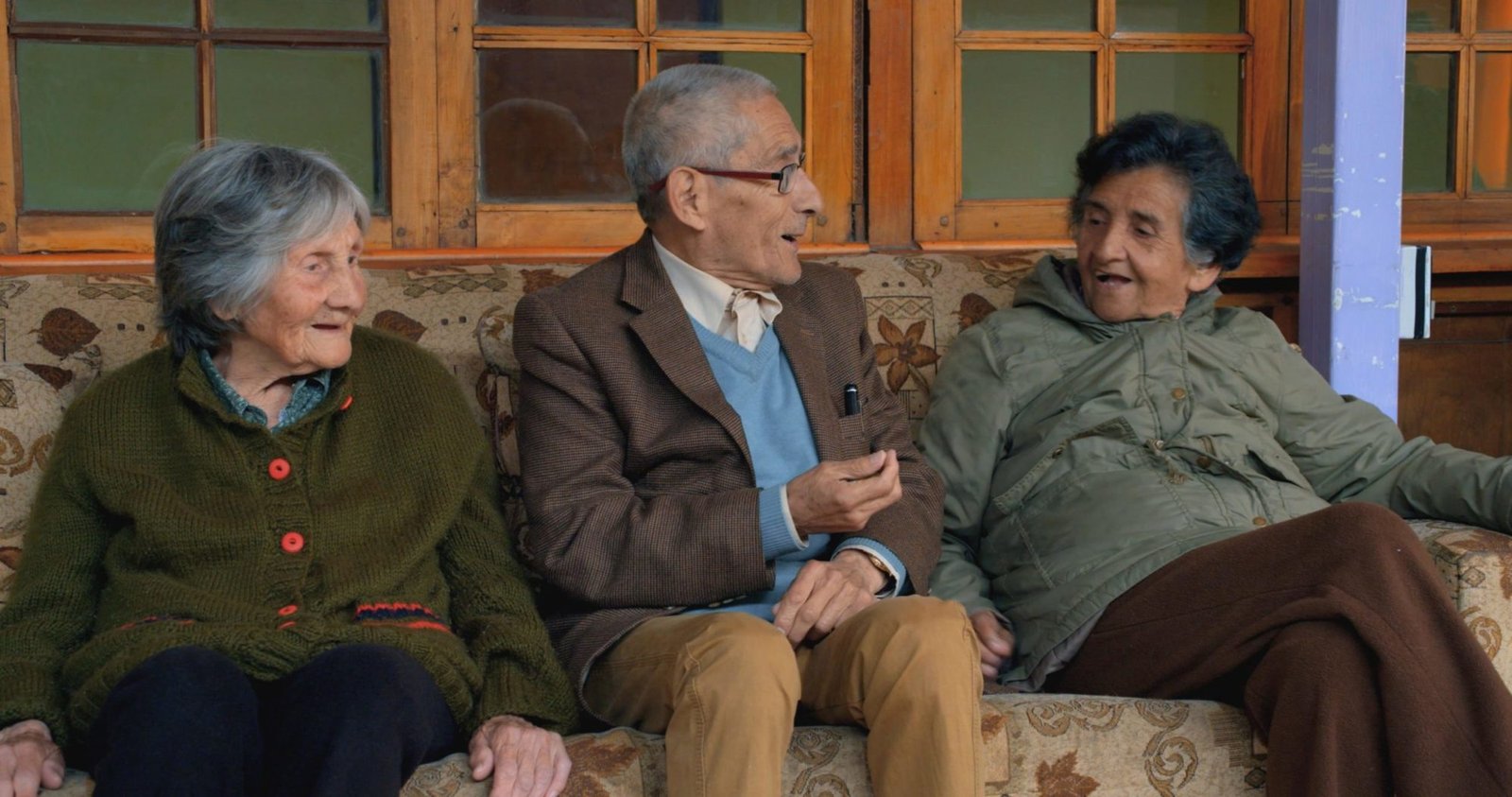 Marta y Rubi de “El Agente Topo” reciben bonito e inesperado regalo de un anónimo