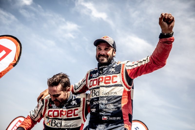 “Chaleco” López se corona campeón del rally Dakar