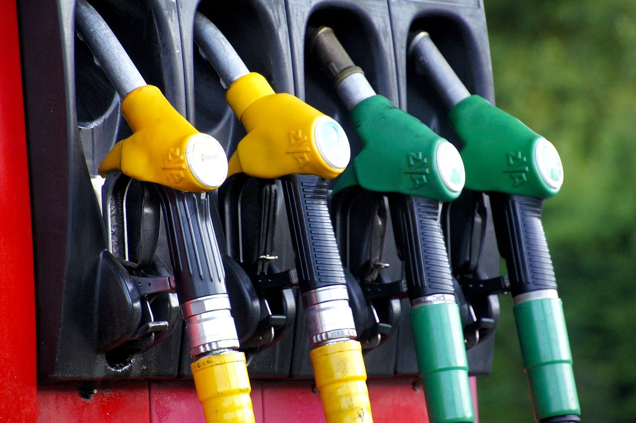 Malas noticias: Vuelven a subir los precios de los combustibles