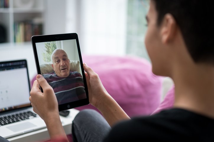 ¿Chatear con personas fallecidas? Conoce lo que planea hacer Microsoft