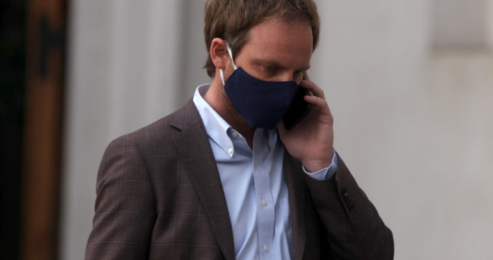 Contraloría acusa caos administrativo durante gestión de Arturo Zúñiga