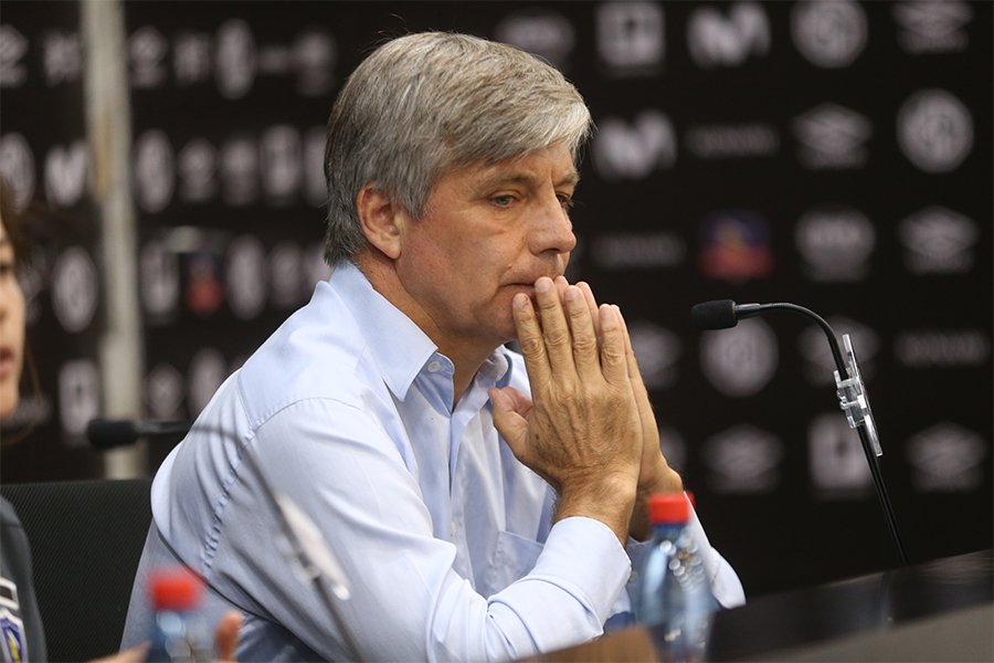 Harold Mayne-Nicholls asumiría como gerente deportivo de Colo Colo