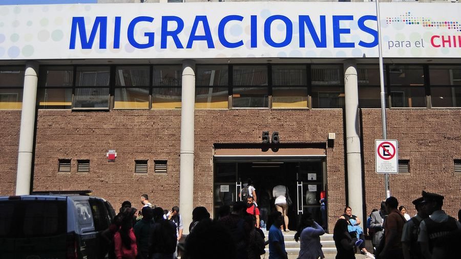 Ayuda migrante: ¿Cómo sacar la residencia definitiva?