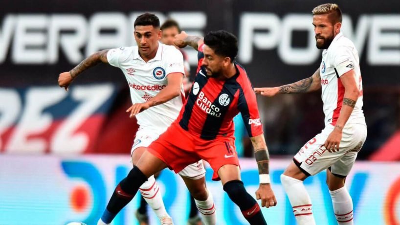 Universidad de Chile ya piensa en reforzar al equipo