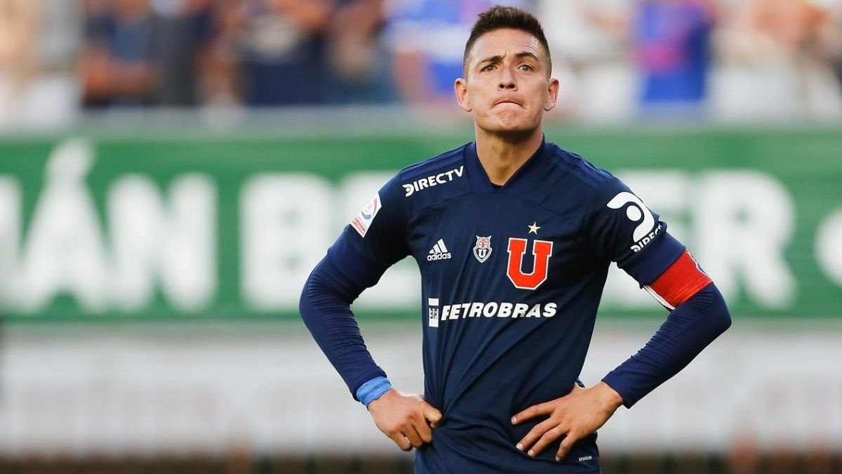 ¿Quién asumirá la capitanía en la U tras la salida de Matías Rodríguez?