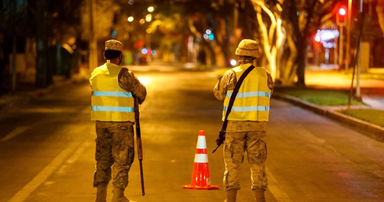 ¿A qué hora parte el toque de queda este jueves?