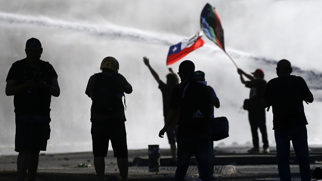 Indulto a presos del estallido avanza en el Congreso