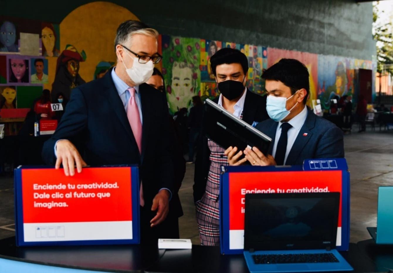 Los alumnos del séptimo básico recibirán computadores gratuitos por Junaeb