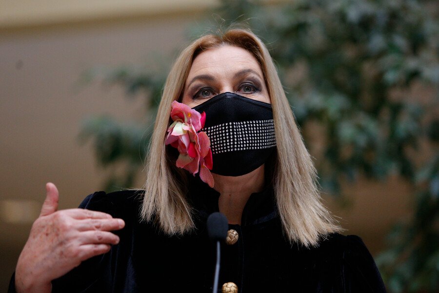 Pamela Jiles asegura que Piñera pasará el resto de su vida en tribunales