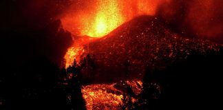 Erupción de volcán en Canarias ha quemado bosques y viviendas