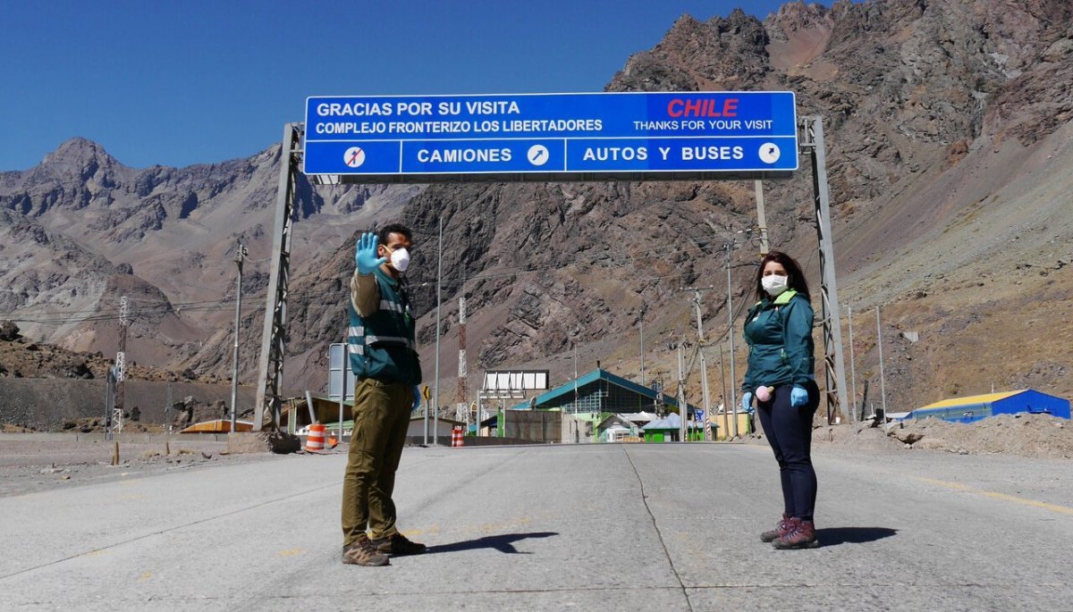 “Corredores seguros”: Argentina reabre pasos fronterizos con Chile y Brasil