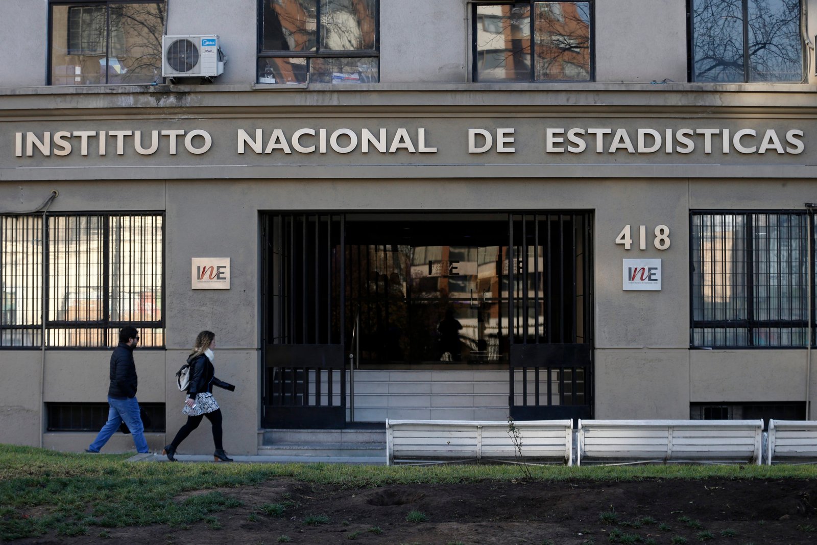 El INE difundió información sobre los empleos creados en el último trimestre móvil.