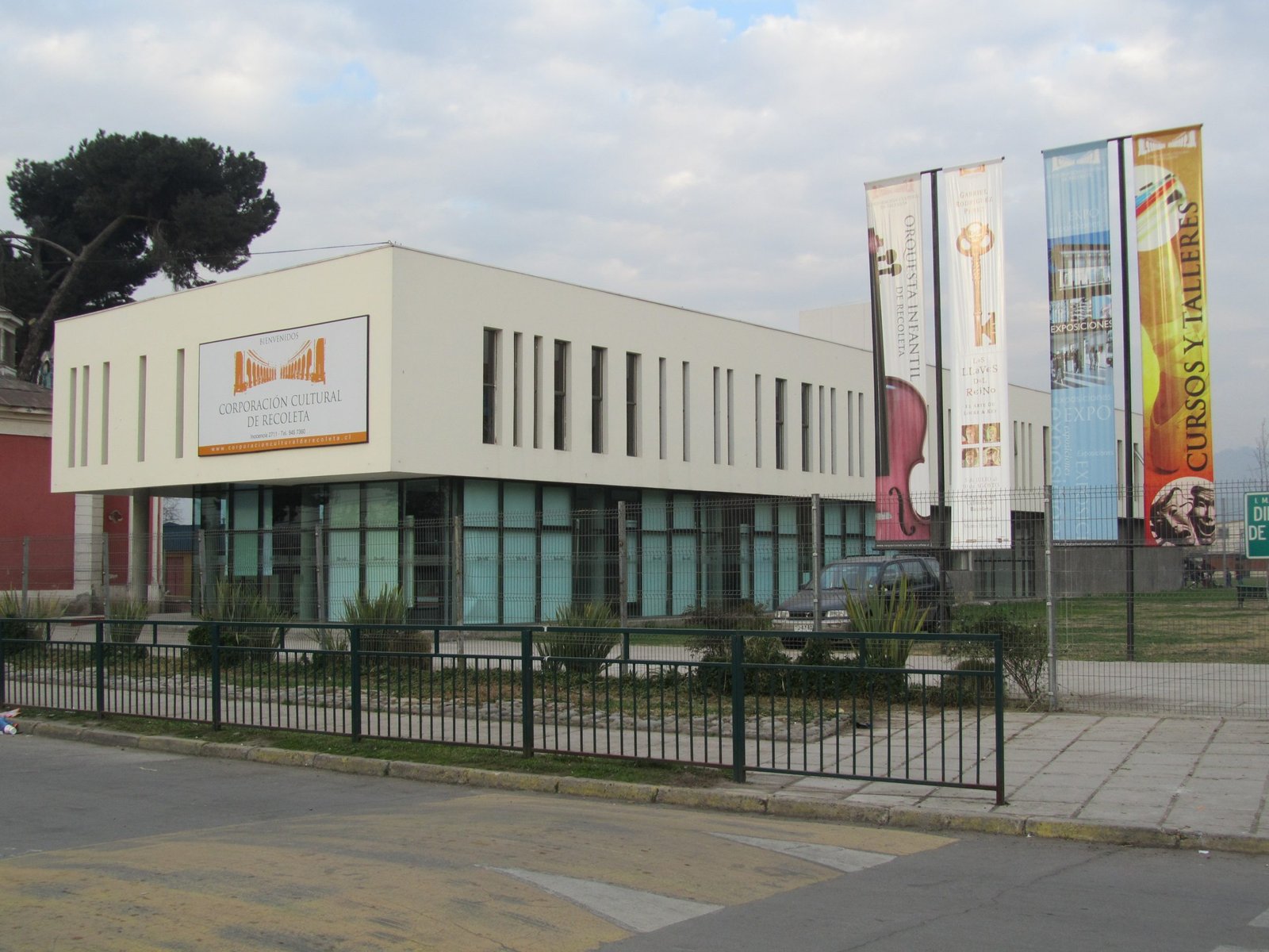 Contraloría detecta irregularidades en Corporación Cultural de Recoleta