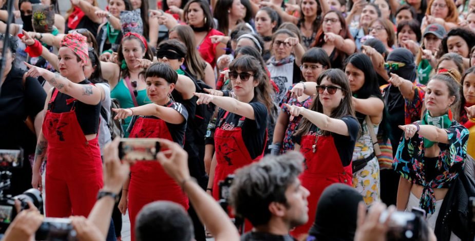 “Sex Education” y LasTesis se unieron en un video