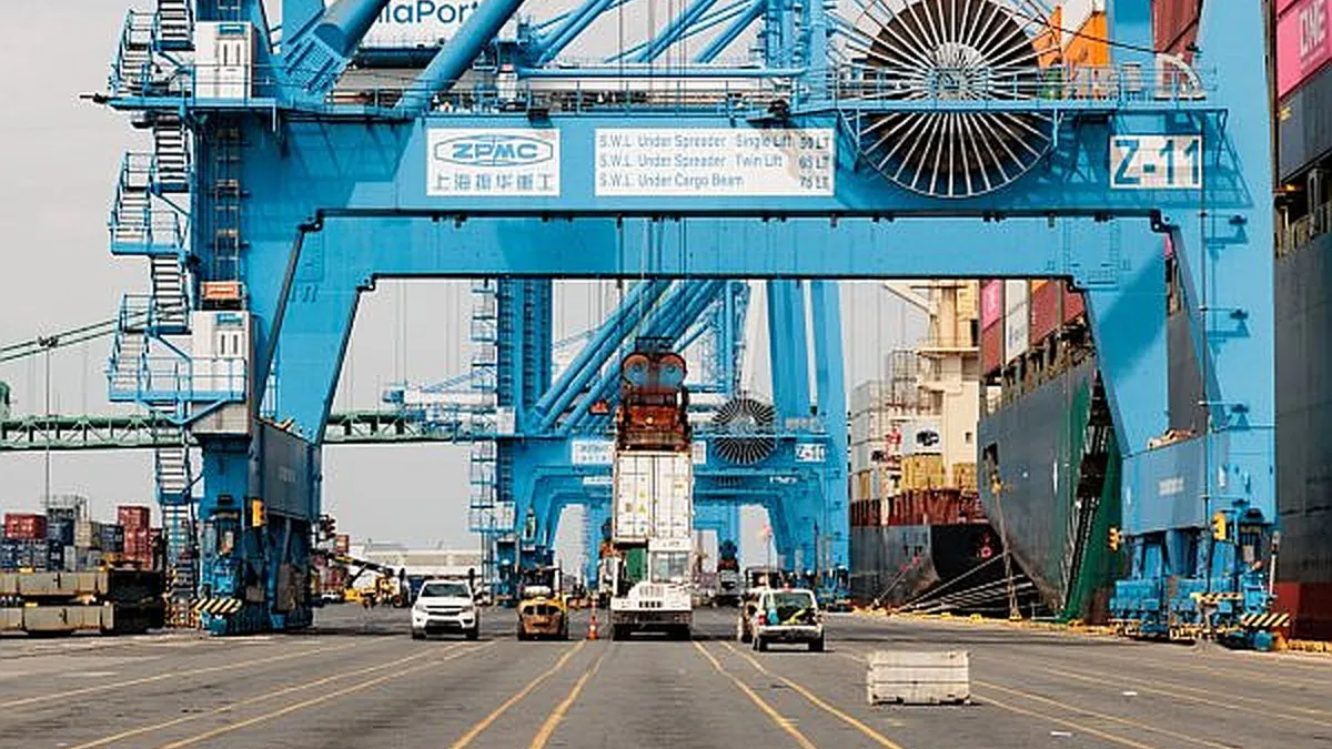 Empresas acusan al sindicato de negarse a negociar antes del paro portuario en EE. UU.