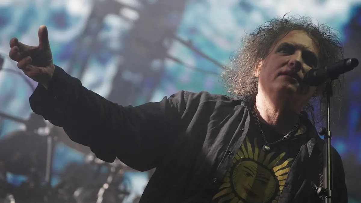 The Cure regresa con “Alone”, su primer sencillo en 16 años y un álbum muy esperado