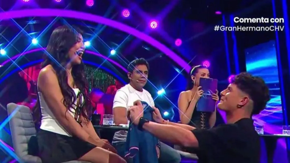 Íñigo sorprende a todos al pedirle pololeo a Eskarcita en vivo en “Gran Hermano”