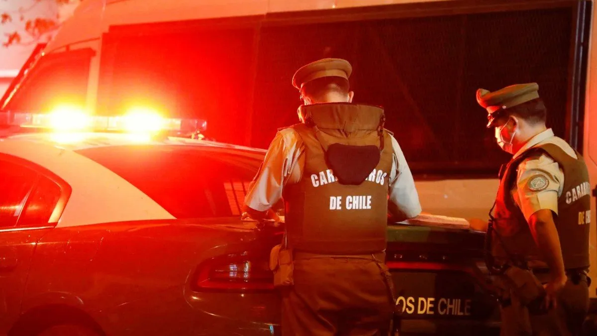 Conductor evade control y choca auto policial en La Granja: ¿qué sucedió después?