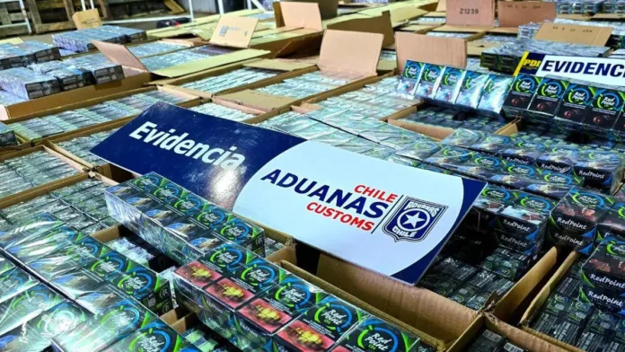 Incautan más de $200 millones en efectivo en red de tráfico de cigarrillos en Punta Arenas.