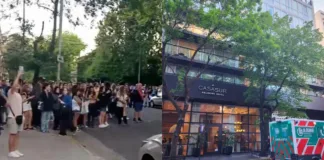 Fans de One Direction en Argentina rinden homenaje a Liam Payne frente a su hotel.