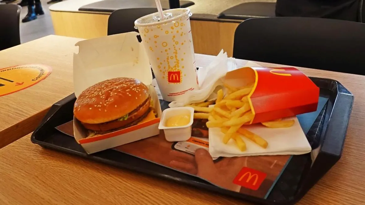 Caída de acciones de McDonald’s por brote de E. coli que afecta a la bolsa de Nueva York