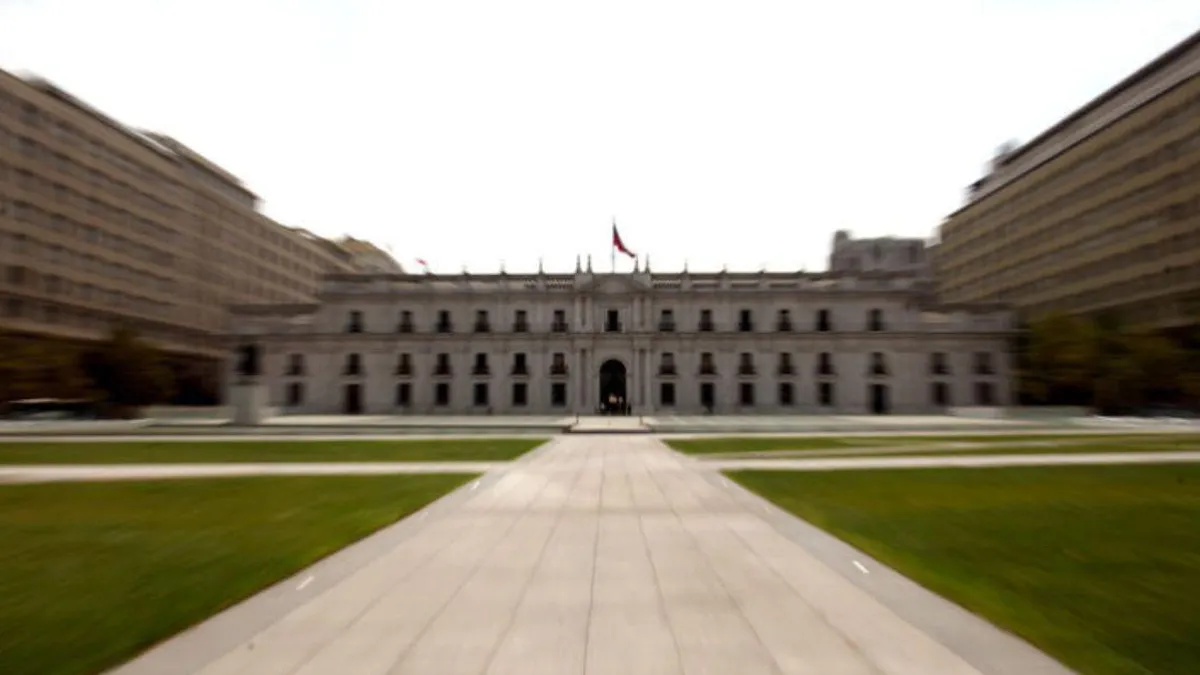 CUT pide la renuncia de la administradora de La Moneda por caso de trabajador fallecido.