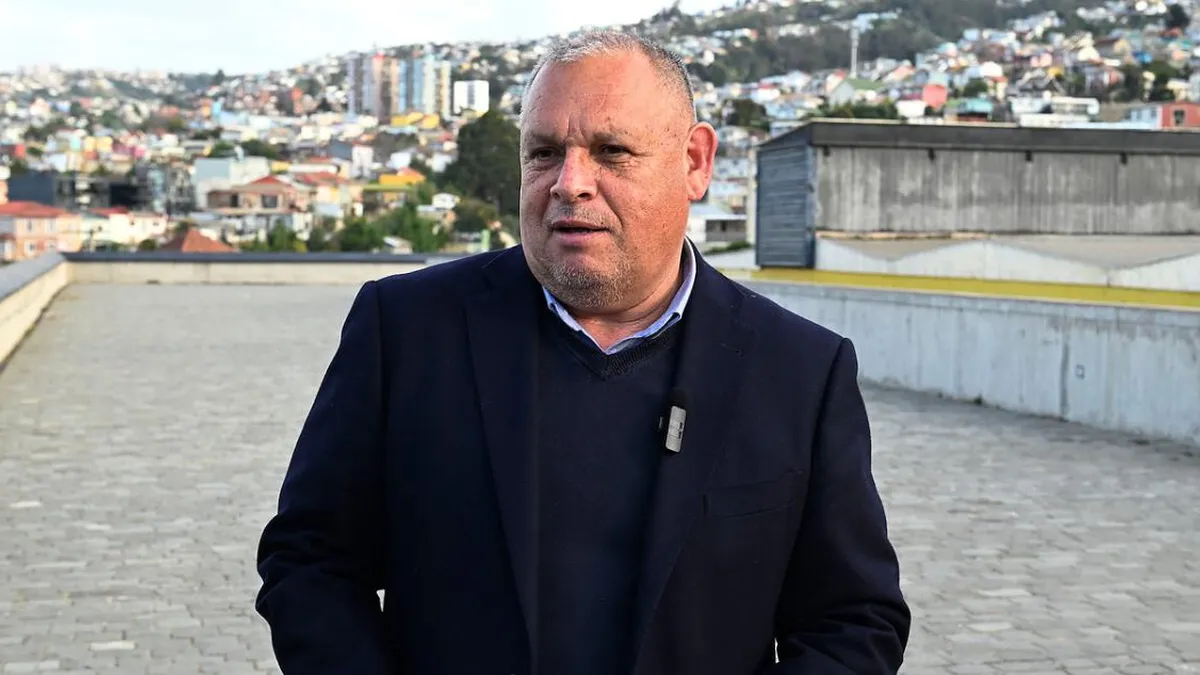 Mundaca se impone a Hoffmann en Gore Valparaíso