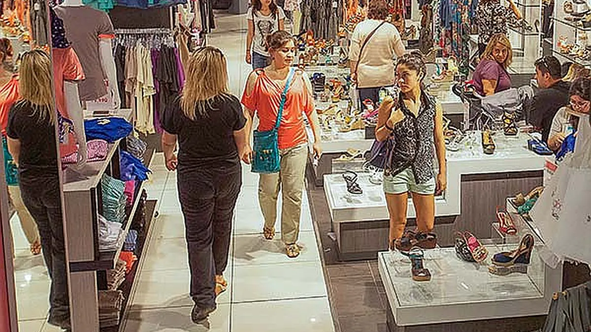 Comercio minorista enfrenta su menor crecimiento en septiembre desde enero