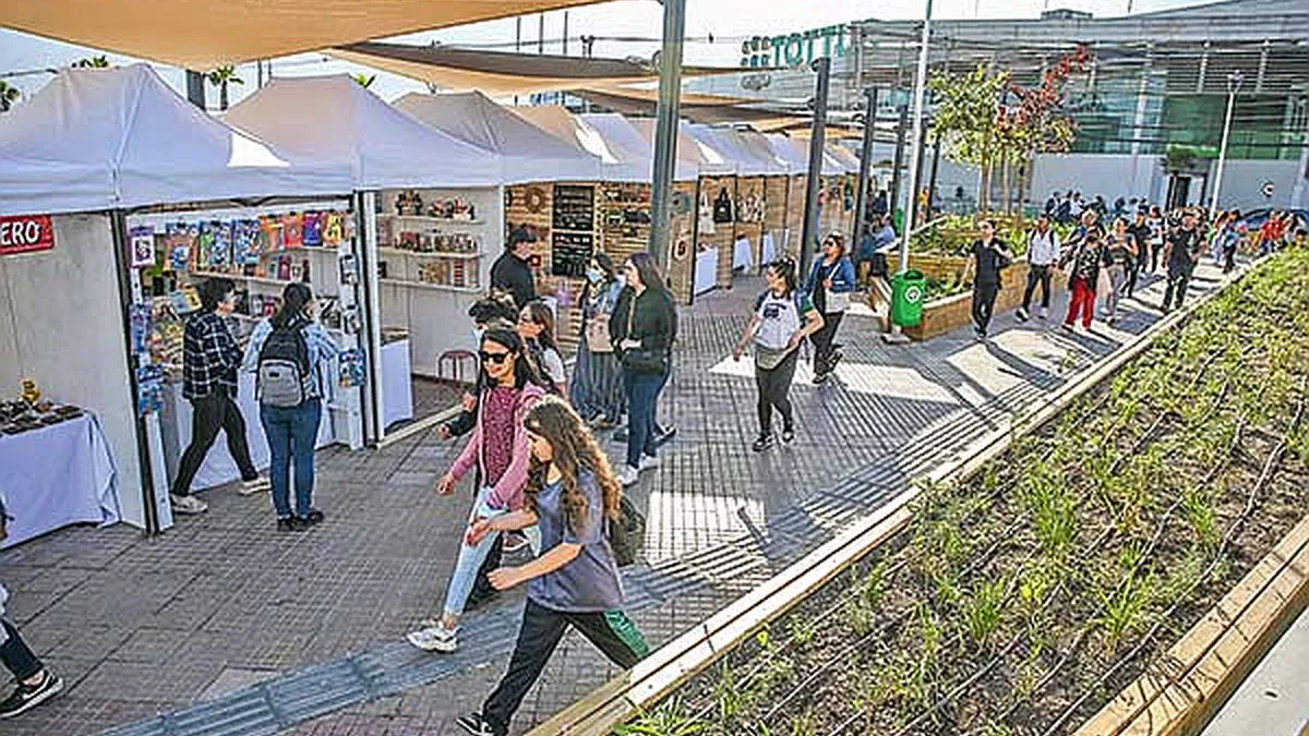 Desplome del empleo formal por cuenta propia: un fenómeno que preocupa a los emprendedores chilenos