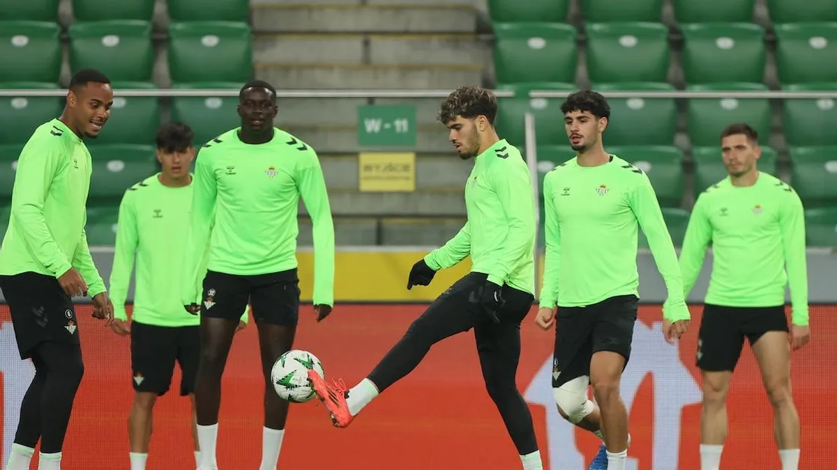 El Betis se va al descanso en Varsovia con un inesperado resultado