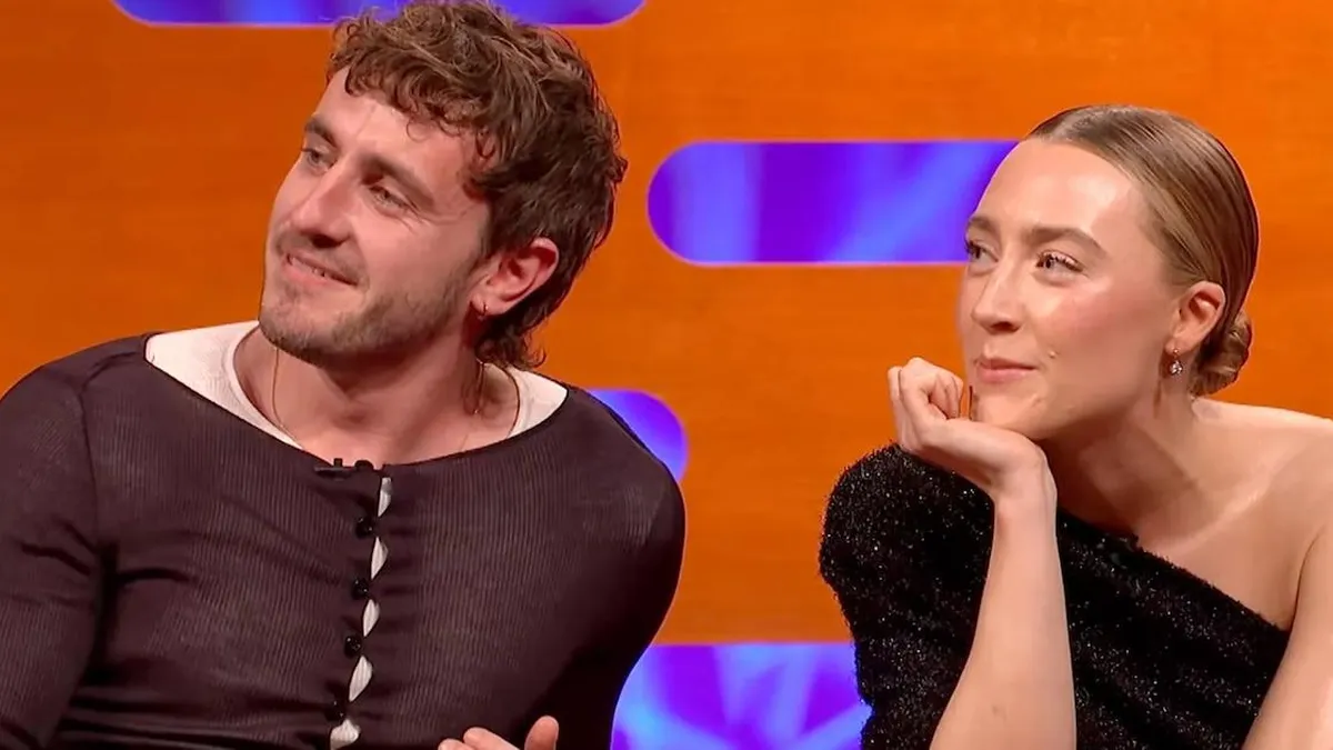 Saoirse Ronan impacta en The Graham Norton Show con un mensaje poderoso sobre la autodefensa