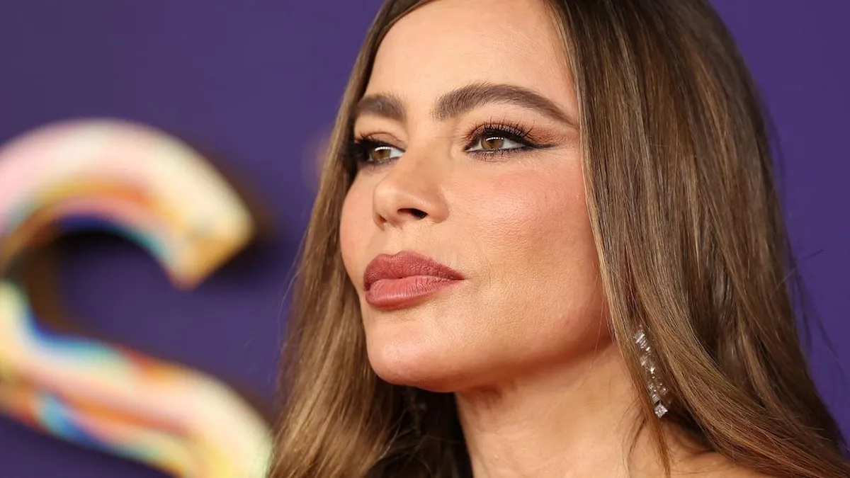 Sofía Vergara se siente "medio soltera" a pesar de su nuevo romance.