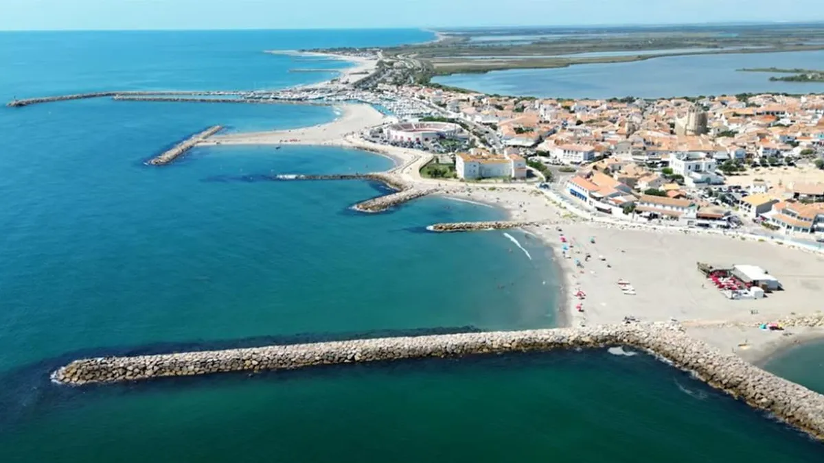 Camarga: un rincón donde la naturaleza y la historia medieval se entrelazan.