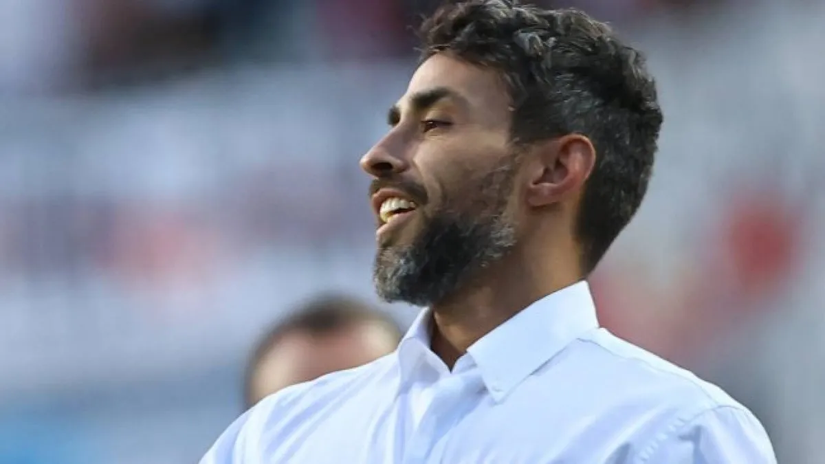 Jorge Valdivia enfrenta suspensión tras denuncia de violación y detención