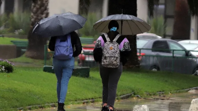 Pronóstico del clima en Santiago: un fin de semana soleado y cálido.