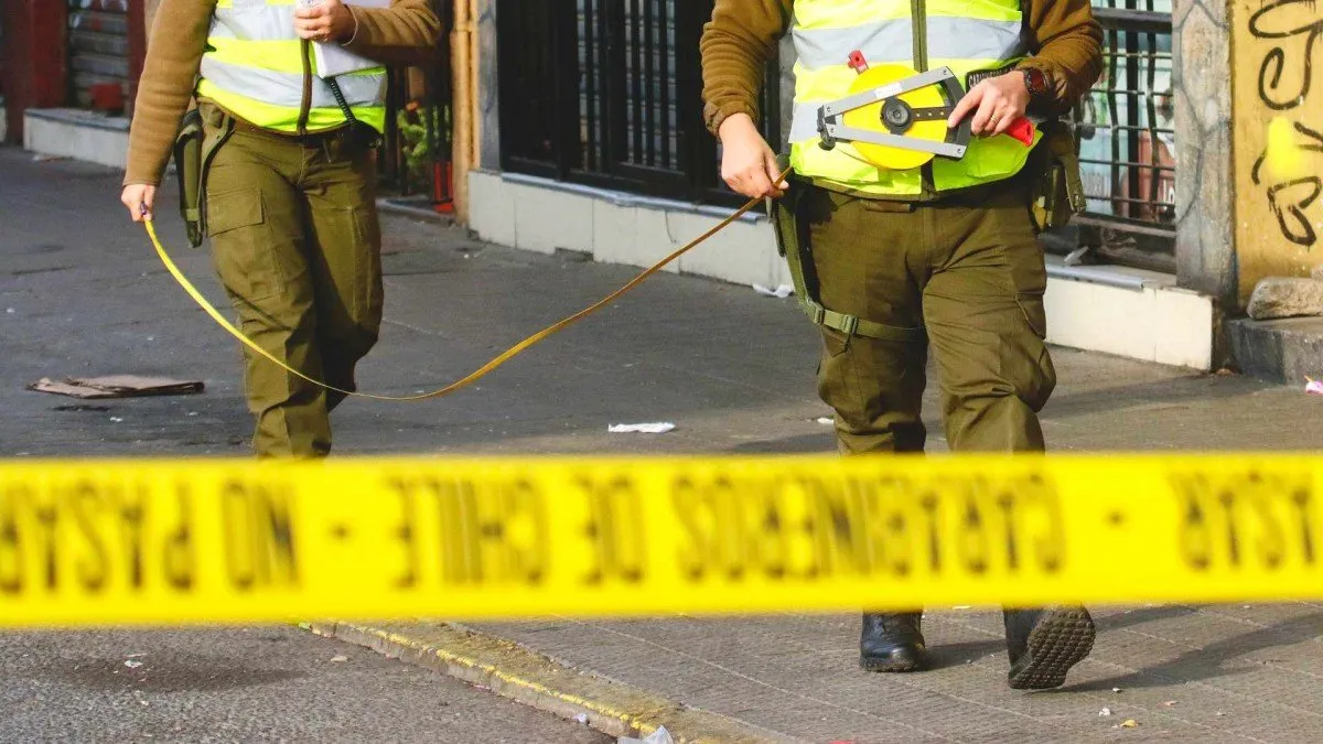 Conductor muere tras chocar con bus en Las Condes: ¿infarto detrás del trágico accidente?