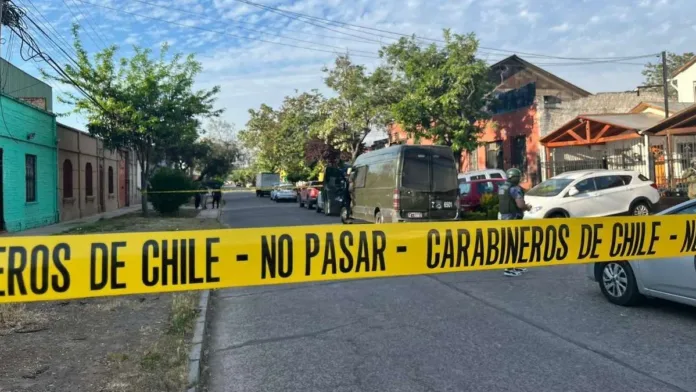 Allanan vivienda por robo a cajero automático; dos detenidos en la operación.