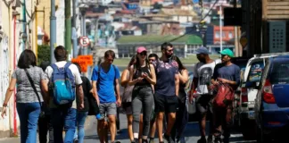 Turistas canadienses asaltados en Valparaíso: amenazados con arma blanca.