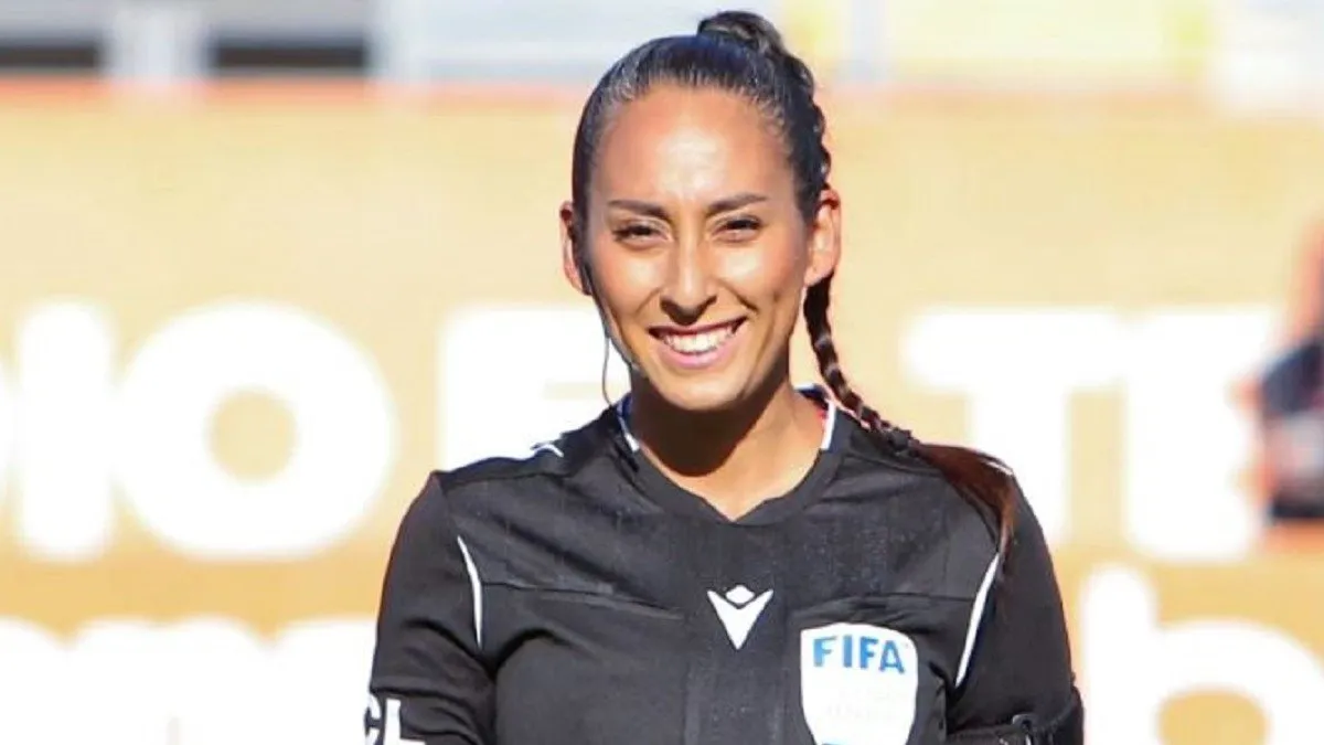 Cindy Nahuelcoy, árbitra de fútbol, inicia su carrera en plataformas de contenido para adultos