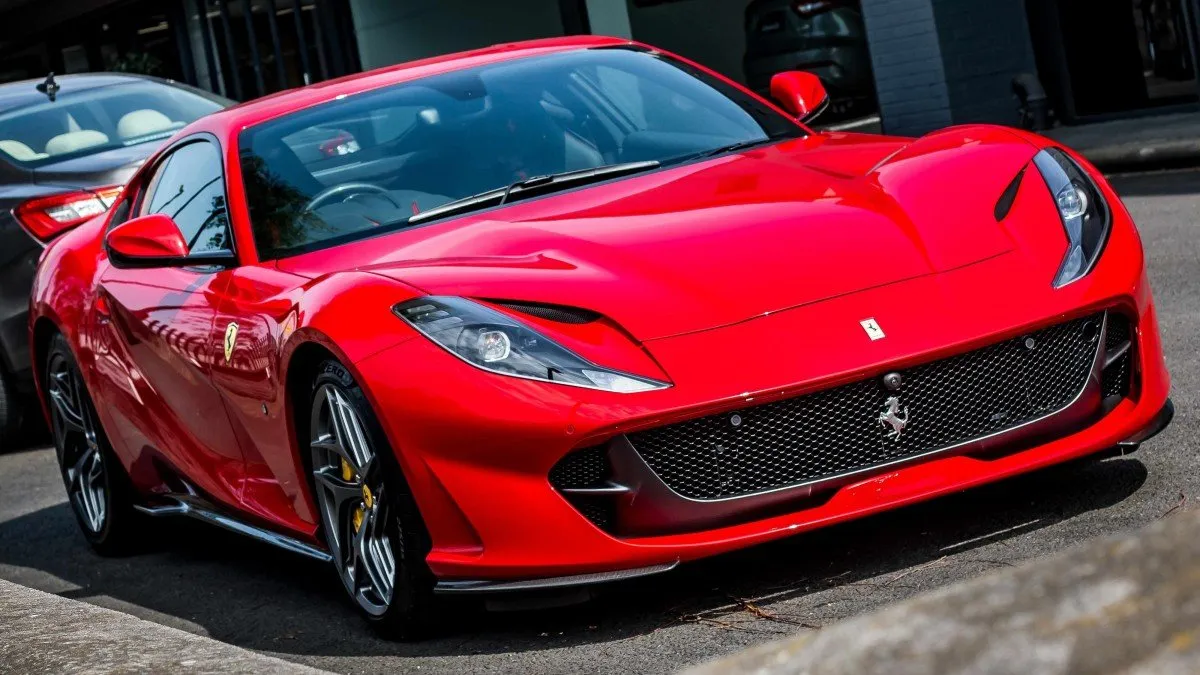 Los autos de lujo más buscados en Chile: ¿Cuál supera los $400 millones?