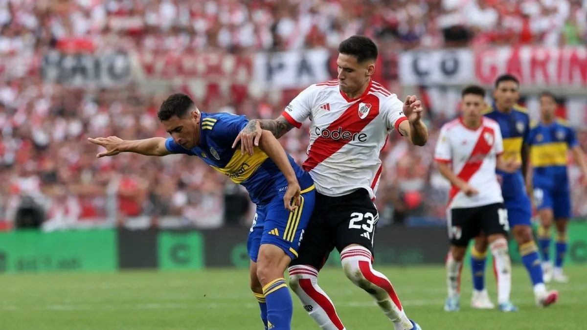 Los hinchas estallan en redes: de River a Boca en un polémico "pan y queso".