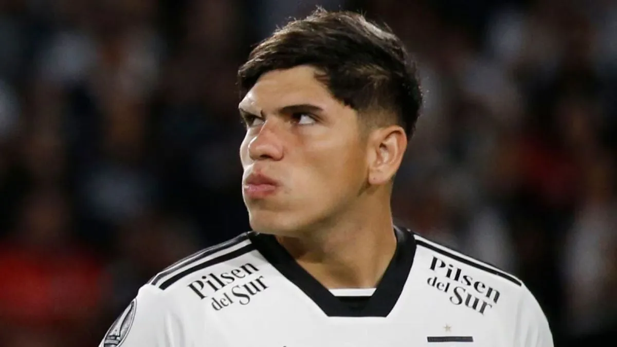 Carlos Palacios revela su deseo de dejar Colo Colo y su futuro incierto