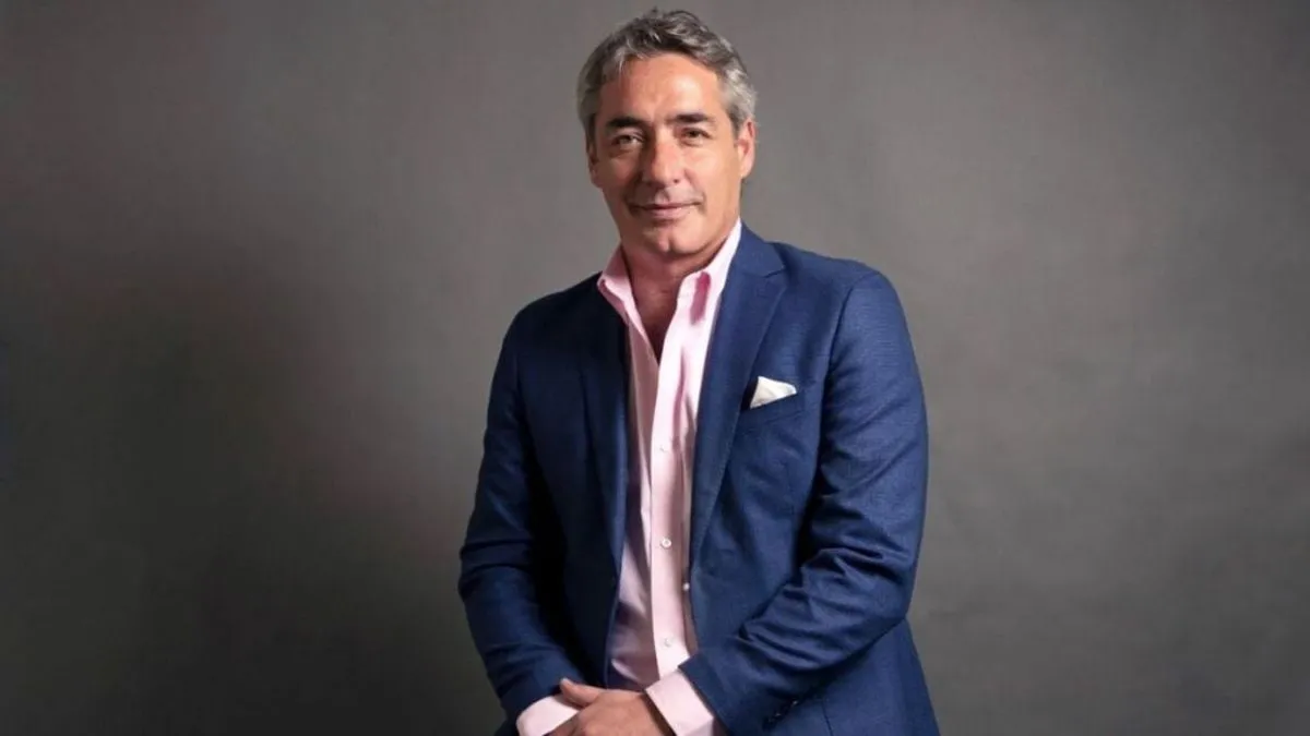 José Luis Repenning revive la nostalgia con un icónico silbido en “Tu Día”